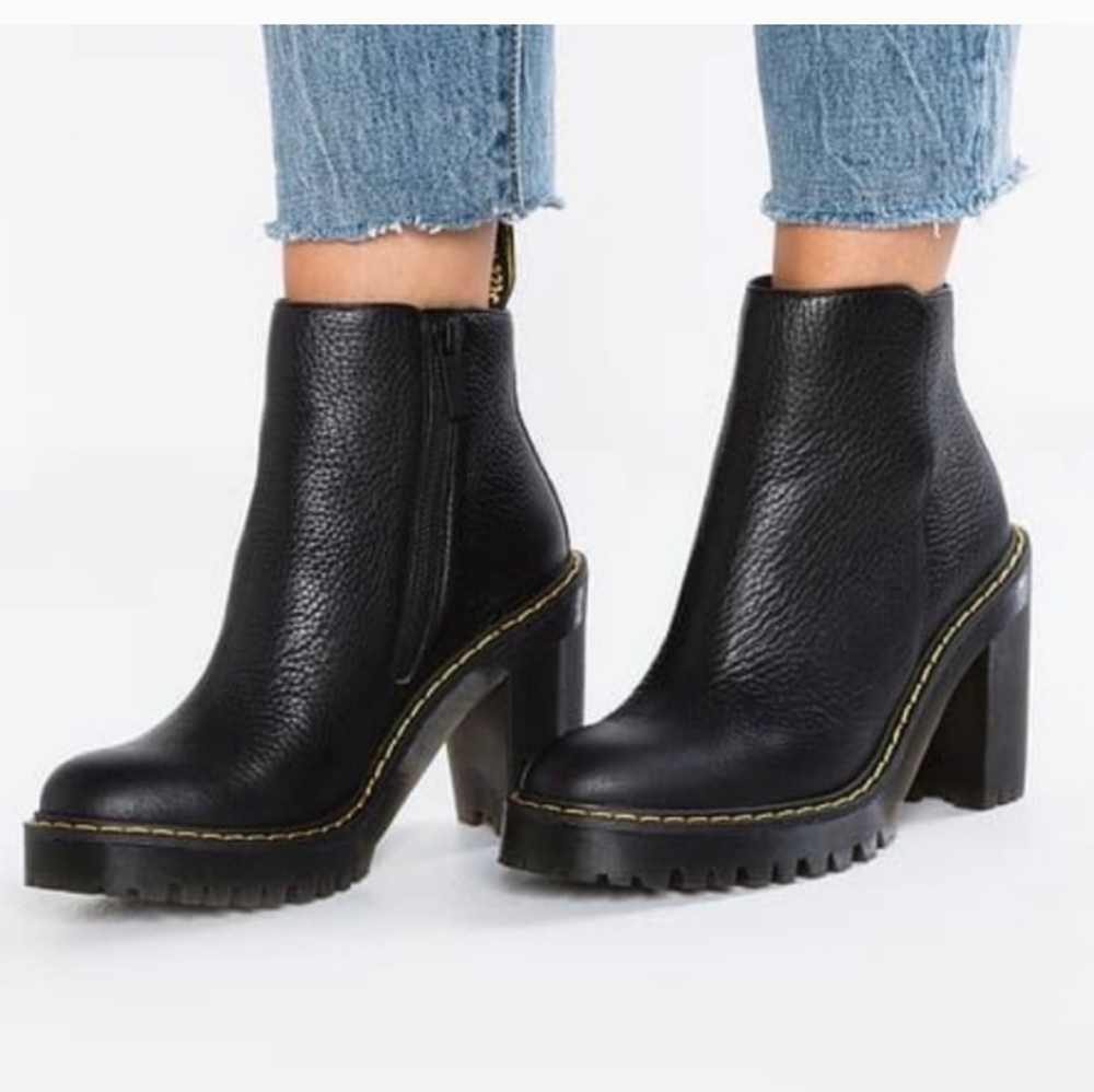 Dr. MARTENS MAGDALENA Milled Nappa in Black
